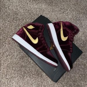 ** SOLD ON MERCARI **